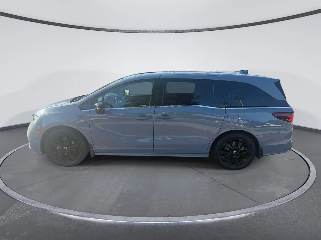 Used 2023  Honda Sport image 4