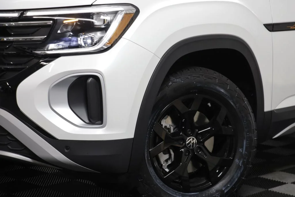 New 2026 Opal White Volkswagen Peak Edition image 4