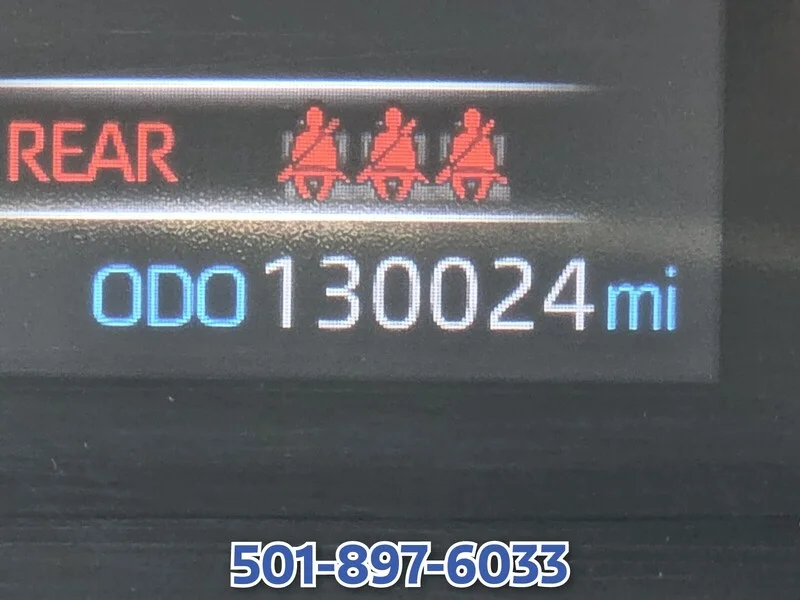 Used 2021 Magnetic Gray Metallic TOYOTA XLE FWD image 22