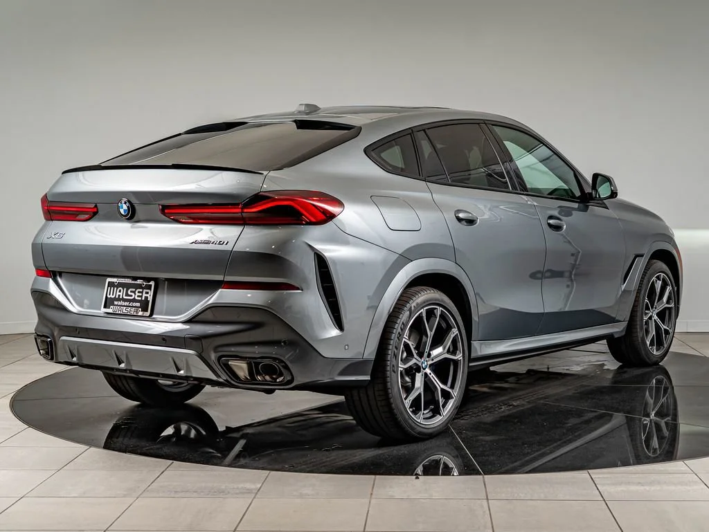 New 2027 Gray Metallic BMW xDrive40i image 5