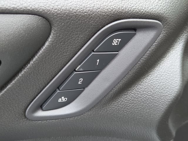 Used 2023 White Frost Tricoat GMC Denali image 15