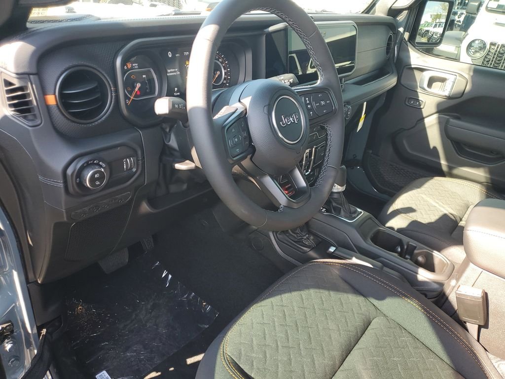 New 2026 Anvil Clear-Coat Exterior Paint Jeep Mojave image 7