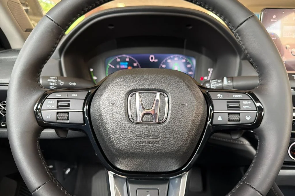 New 2026 Urban Gray Pearl Honda Touring image 26