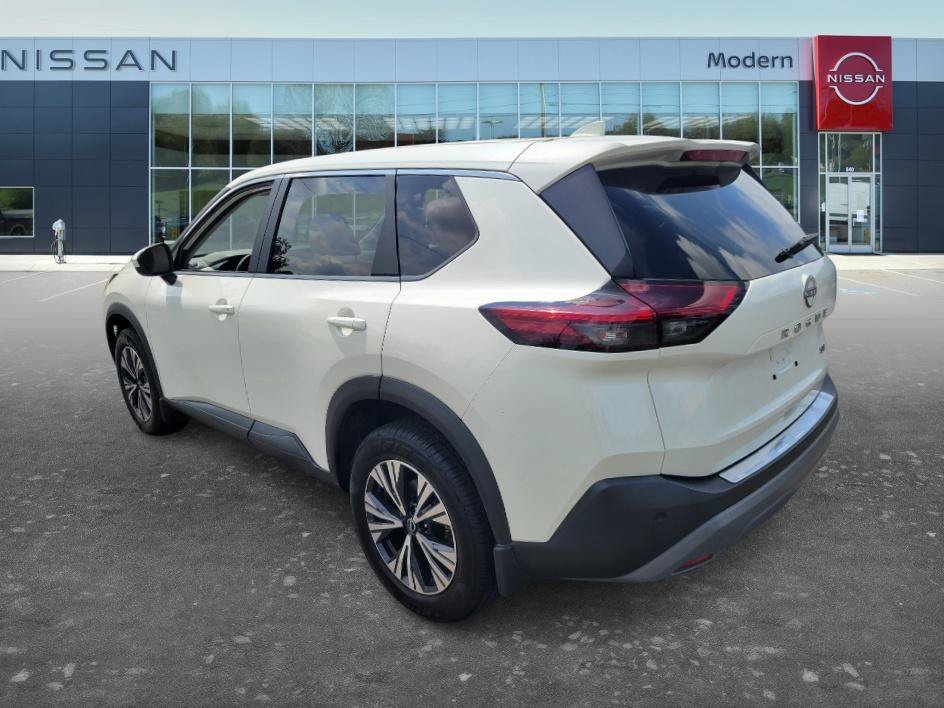 Used 2023 Pearl White Tricoat Nissan SV image 7