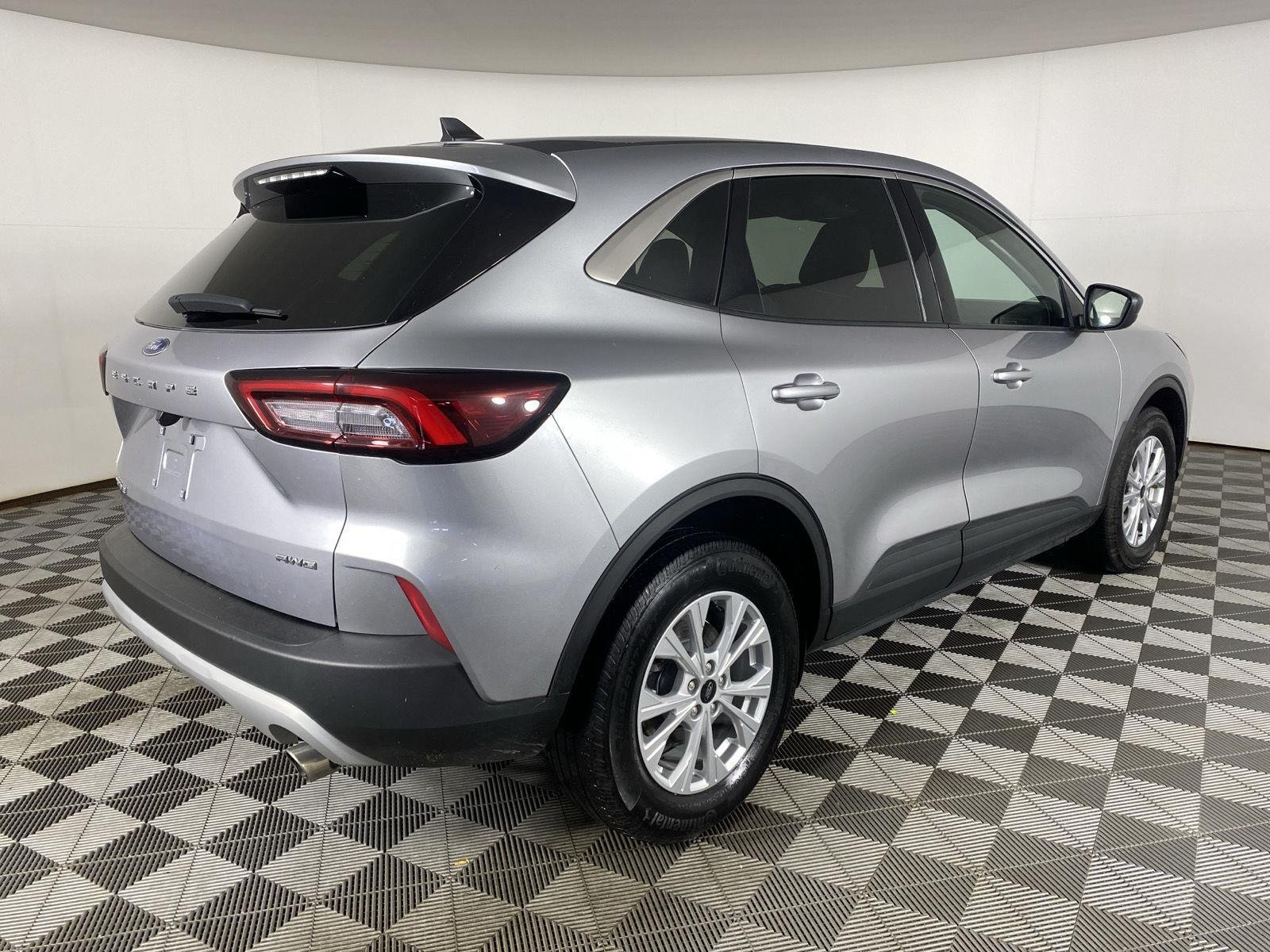 Used 2023 Iconic Silver Ford Active image 10