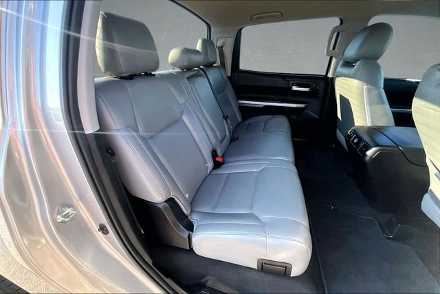 Used 2014 Silver Toyota SR5 image 23