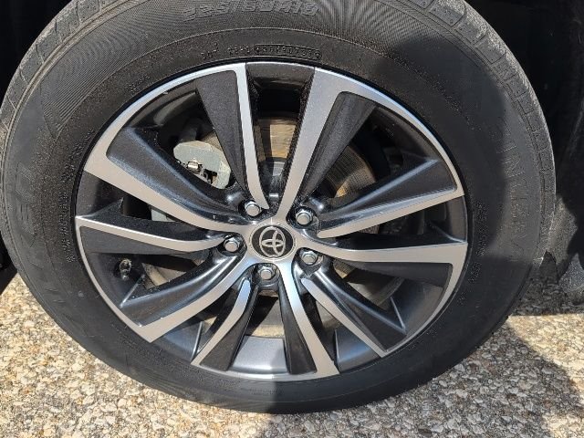 Used 2021 Gray Toyota LE image 22