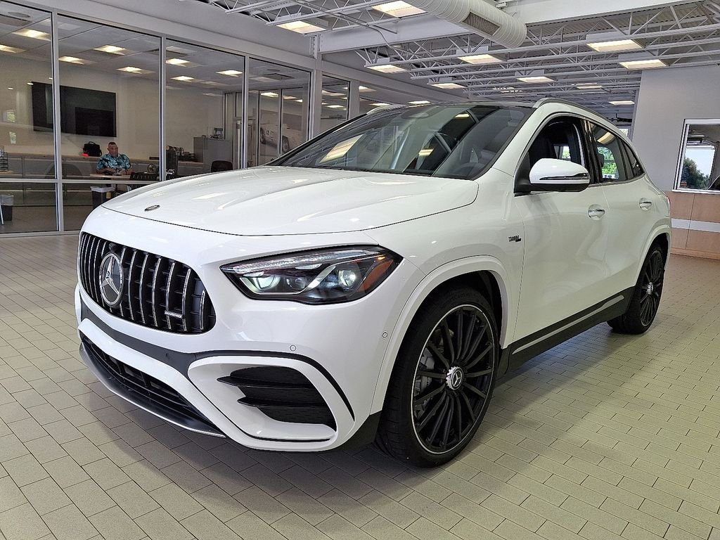 New 2026 Polar White Mercedes-Benz GLA 35 AMG® image 2