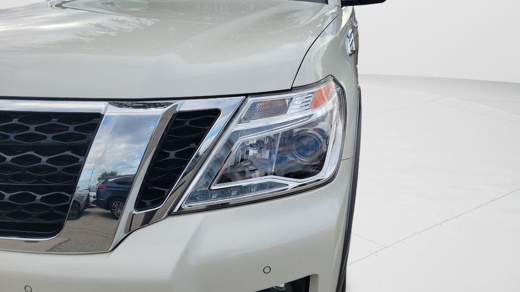 Used 2020 White Nissan SL image 6