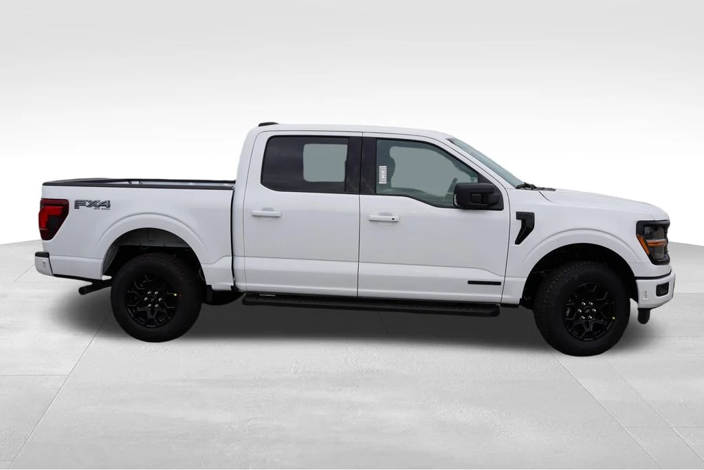 New 2026 White Ford XLT image 2
