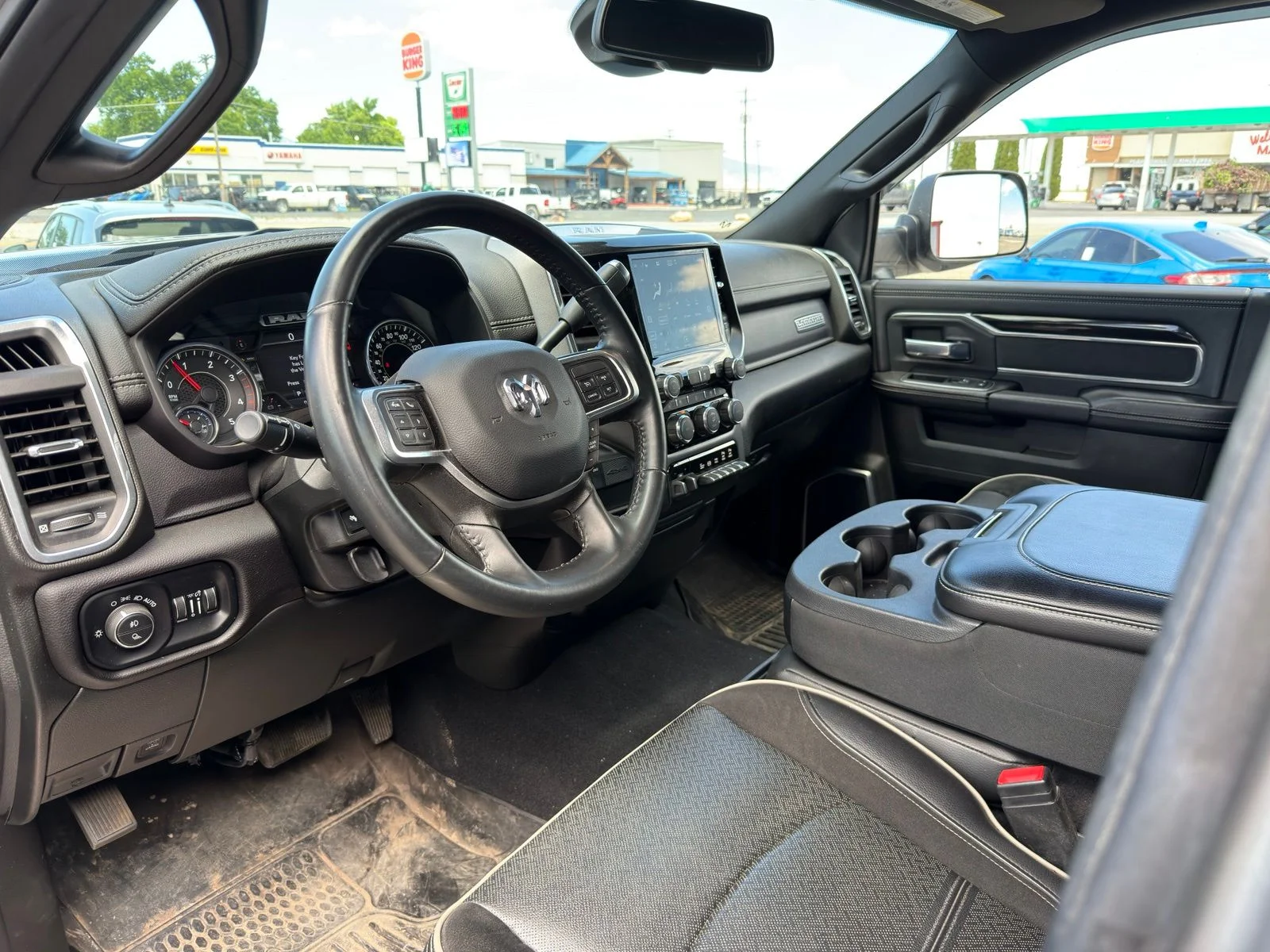Used 2022 Silver Ram Laramie image 10