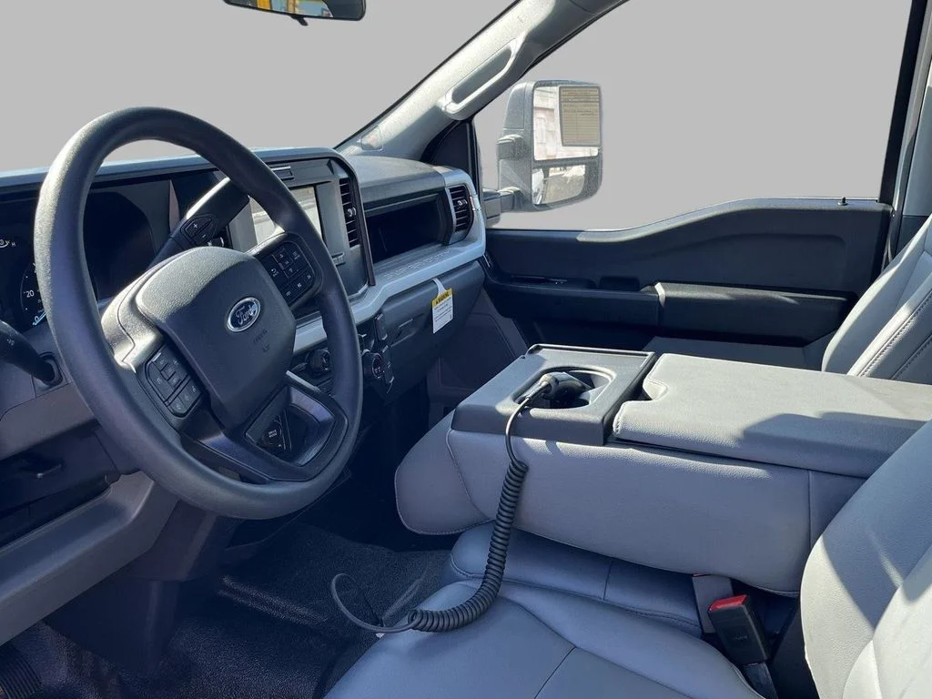 New 2026 Oxford White Ford F-450® XL image 20