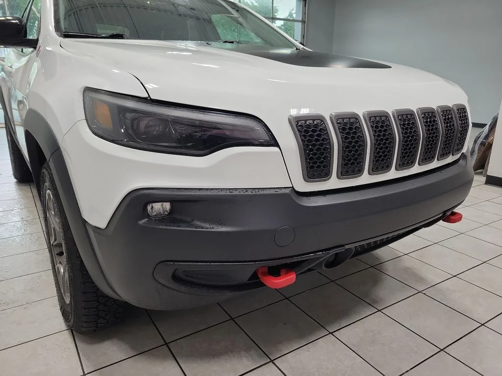 Used 2022 White Jeep Trailhawk image 25