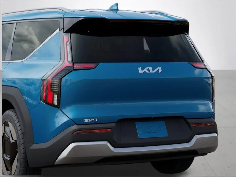 New 2026 Blue Kia Wind image 13