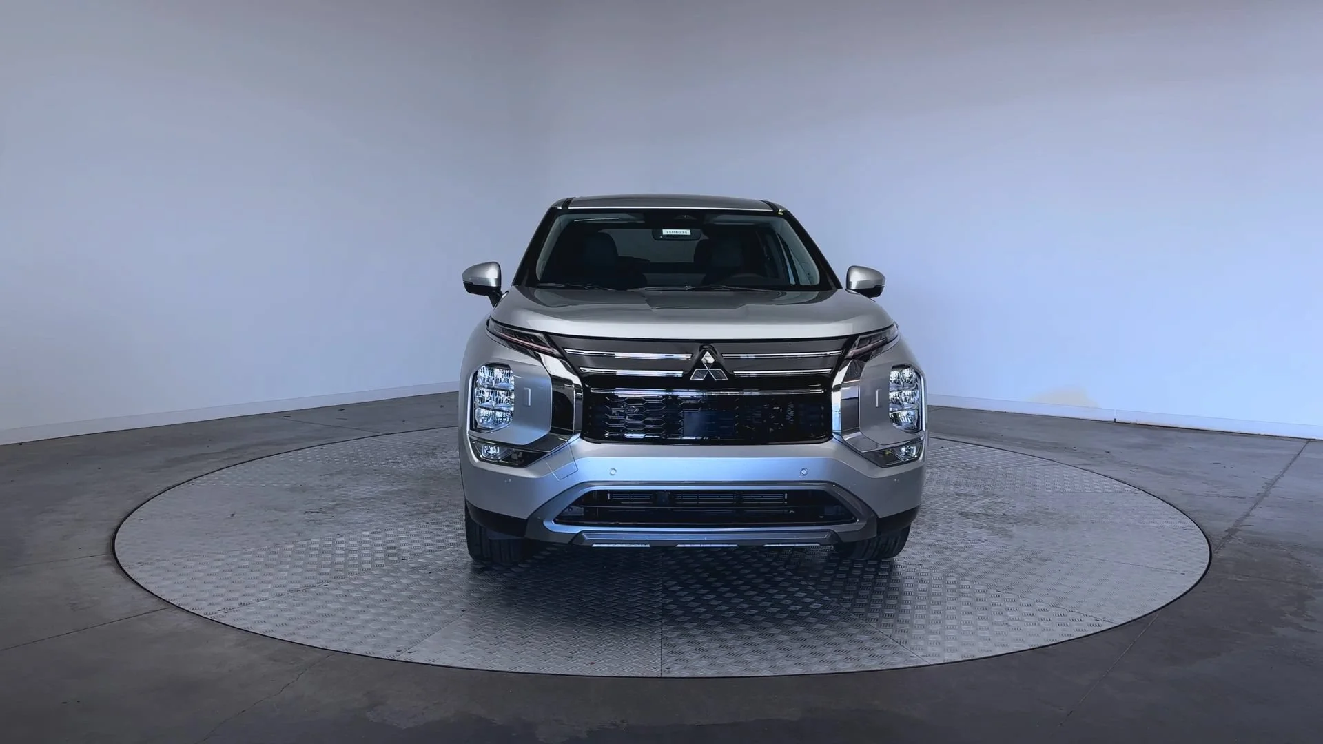 New 2026 Alloy Silver Metallic Mitsubishi SE image 3