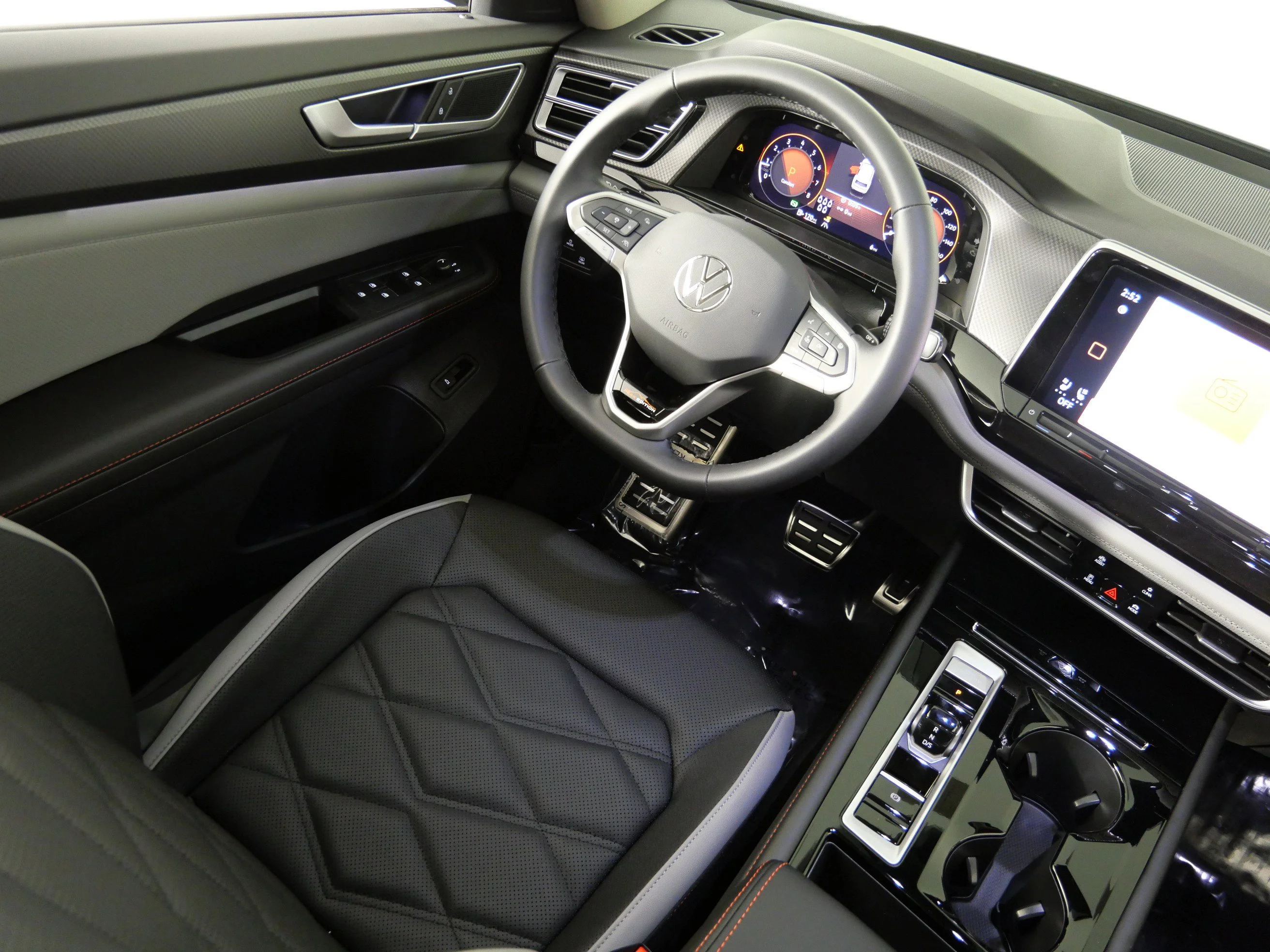 New 2026 Pure Gray Volkswagen 2.0T Peak Edition image 9