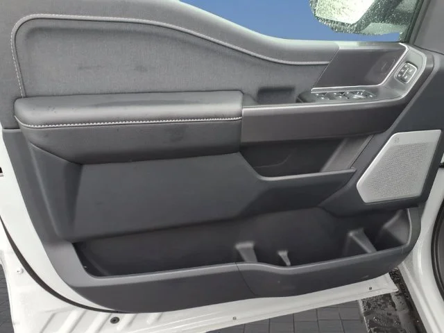 New 2026 Oxford White Ford XLT image 17