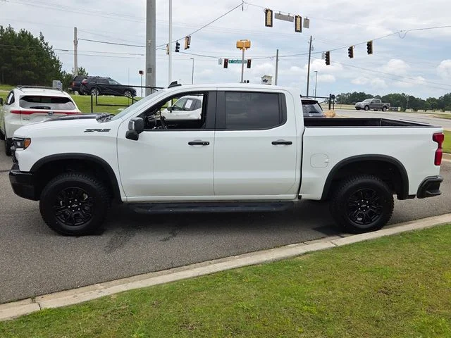 Used 2024 White Chevrolet ZR2 image 4