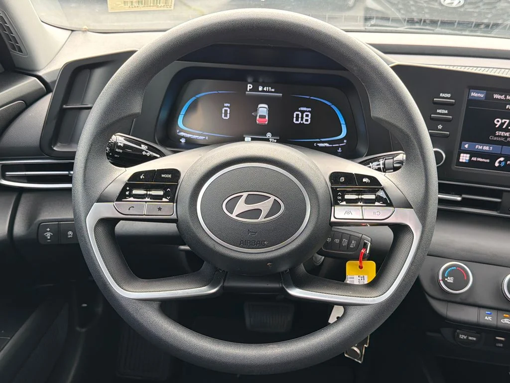 Used 2025 Blue Hyundai SE image 23