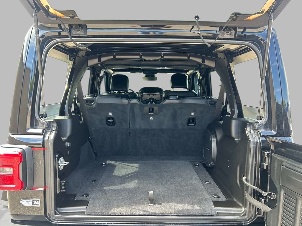 Used 2025 Black Jeep Rubicon X image 11