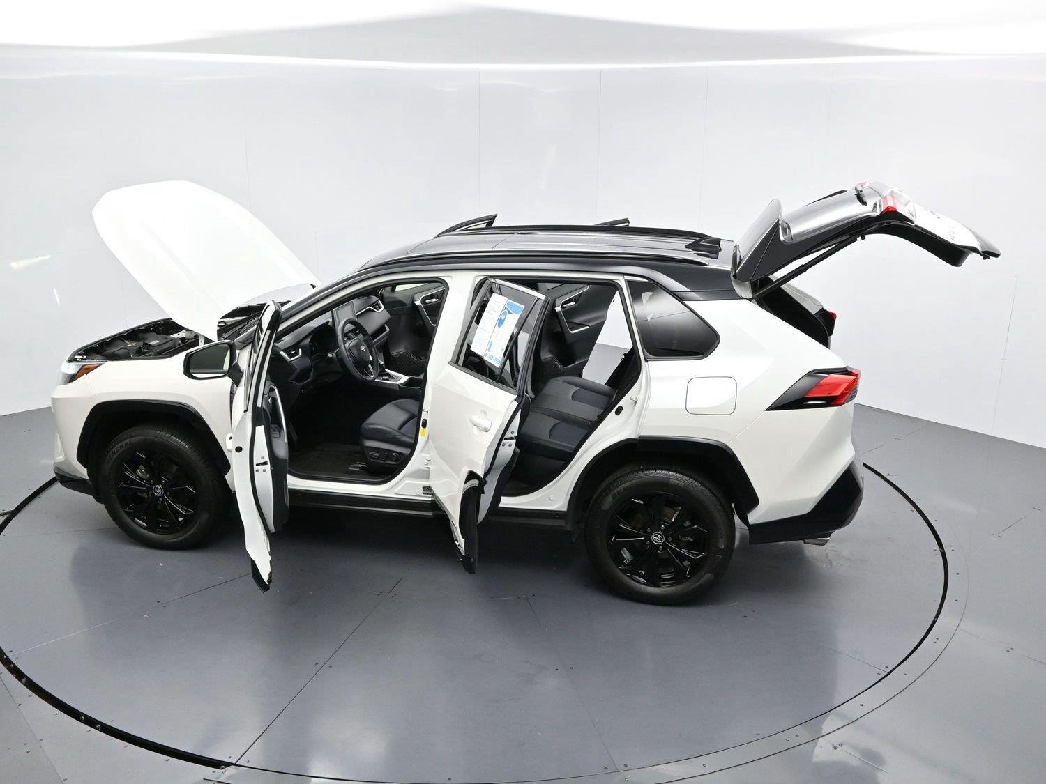 Used 2022  Toyota Hybrid XSE image 45