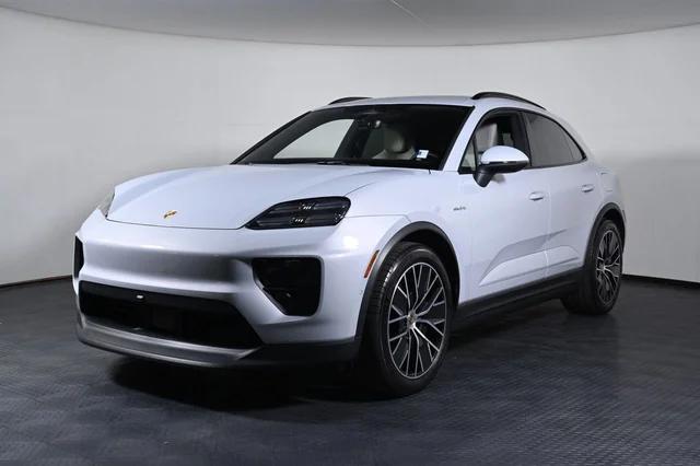 2025 Porsche Macan Electric 