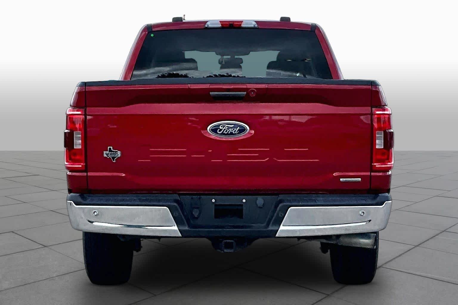 Used 2021 Rapid Red Metallic Tinted Clearcoat Ford XLT image 5