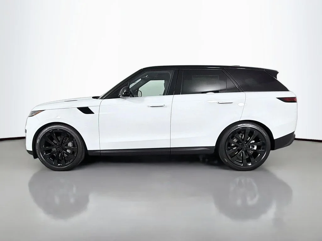 New 2026 Fuji White Land Rover SE image 8