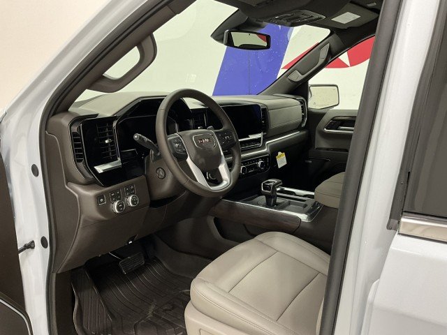 2026 GMC Sierra 1500 SLT - Photo 19