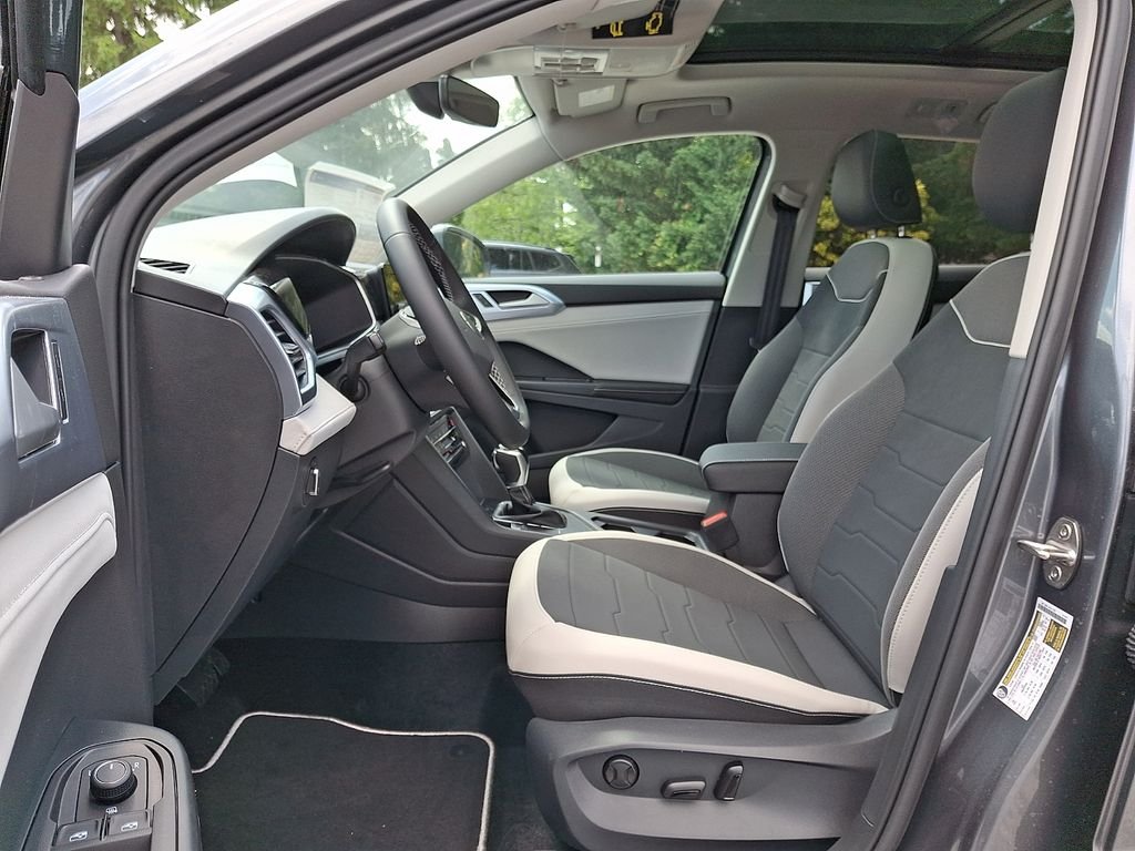 New 2026 Gray Volkswagen 1.5T SE image 7