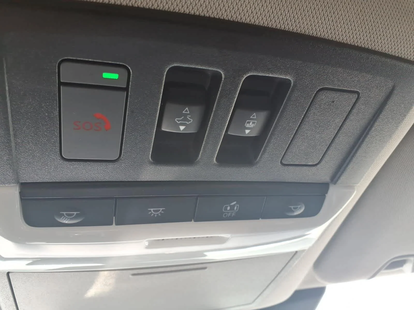 Certified Used 2023 Pearl White Tricoat Nissan SL image 22