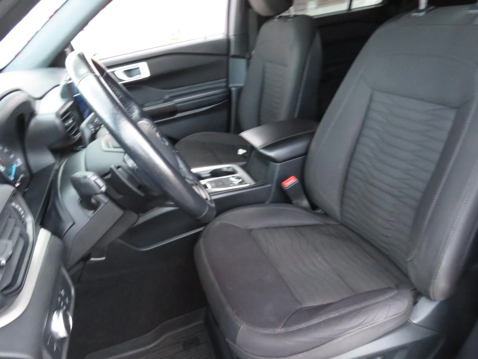 Used 2020 Oxford White Ford XLT image 24