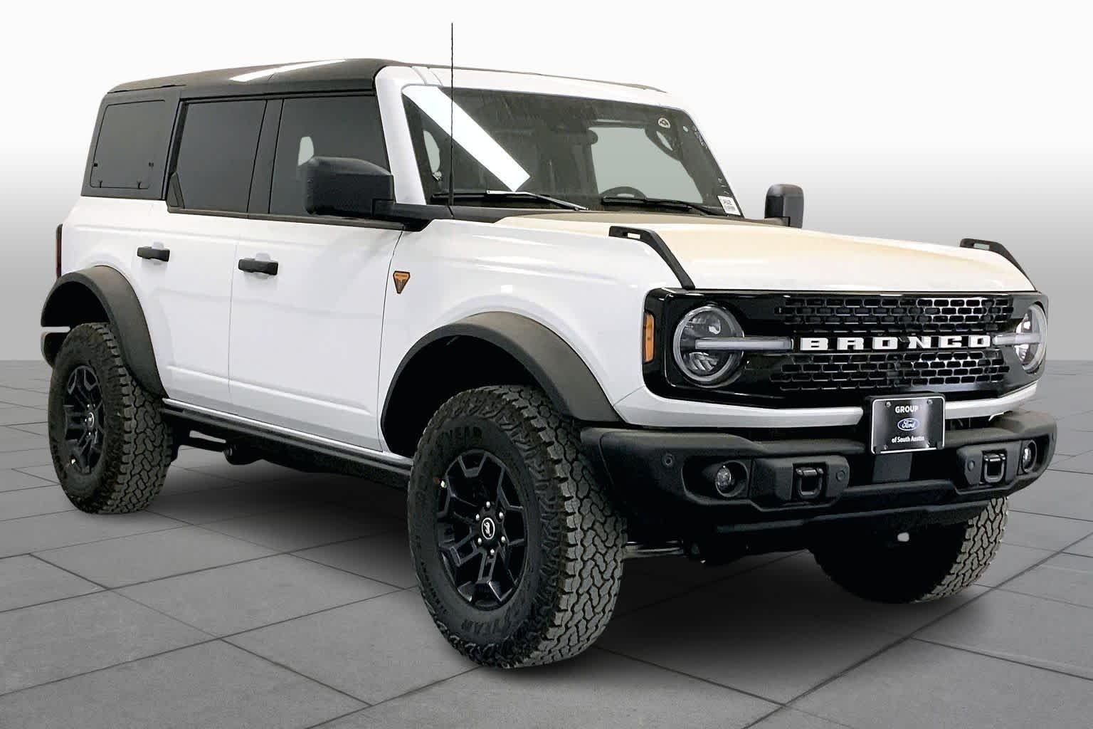 New 2026 Oxford White Ford Badlands® image 2
