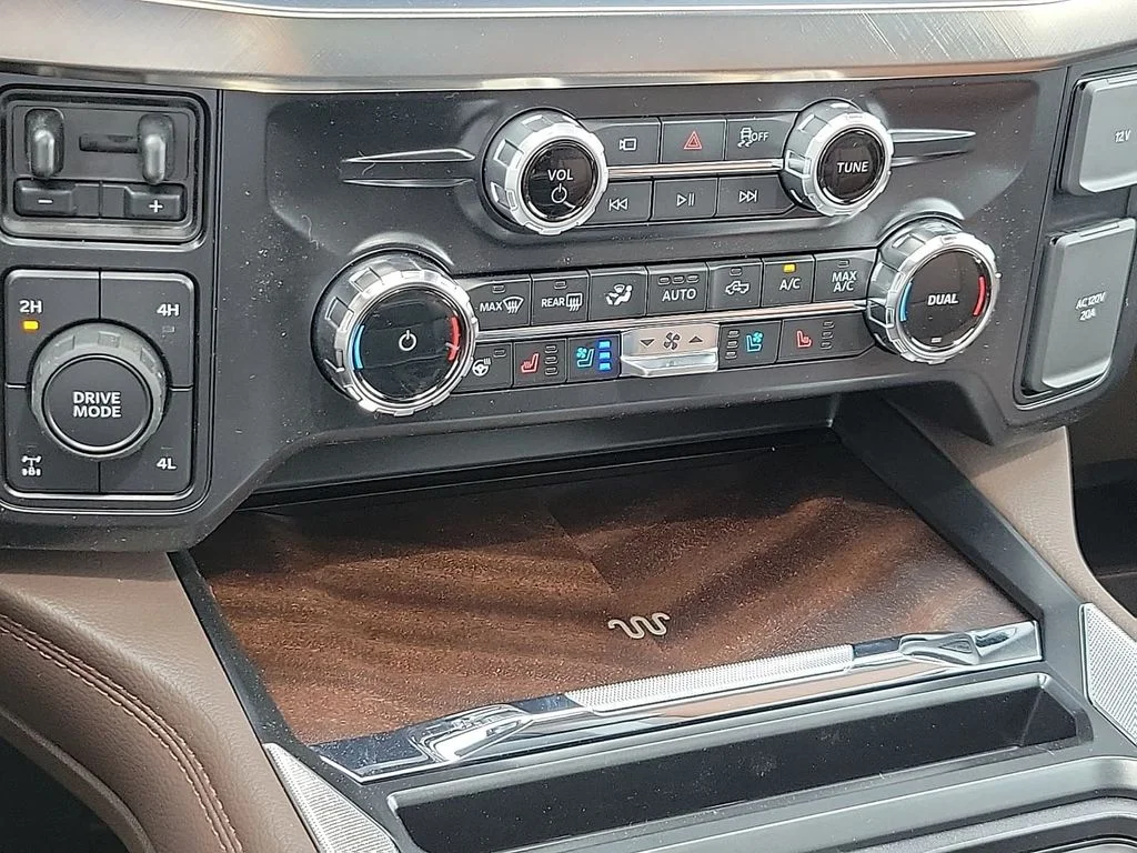 New 2026 Star White Metallic Tri-Coat Ford F-350® King Ranch® image 17
