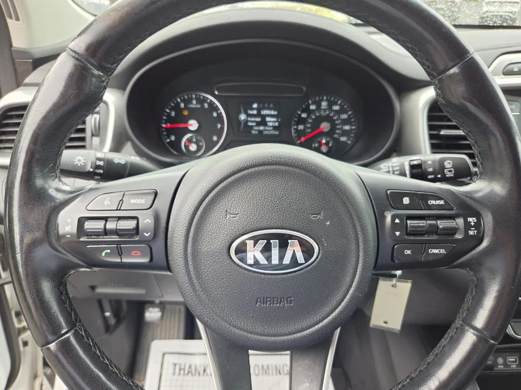 Used 2017 White Kia LX image 14