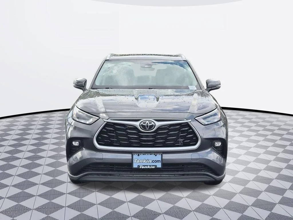 Used 2023 Magnetic Gray Metallic Toyota XLE image 8