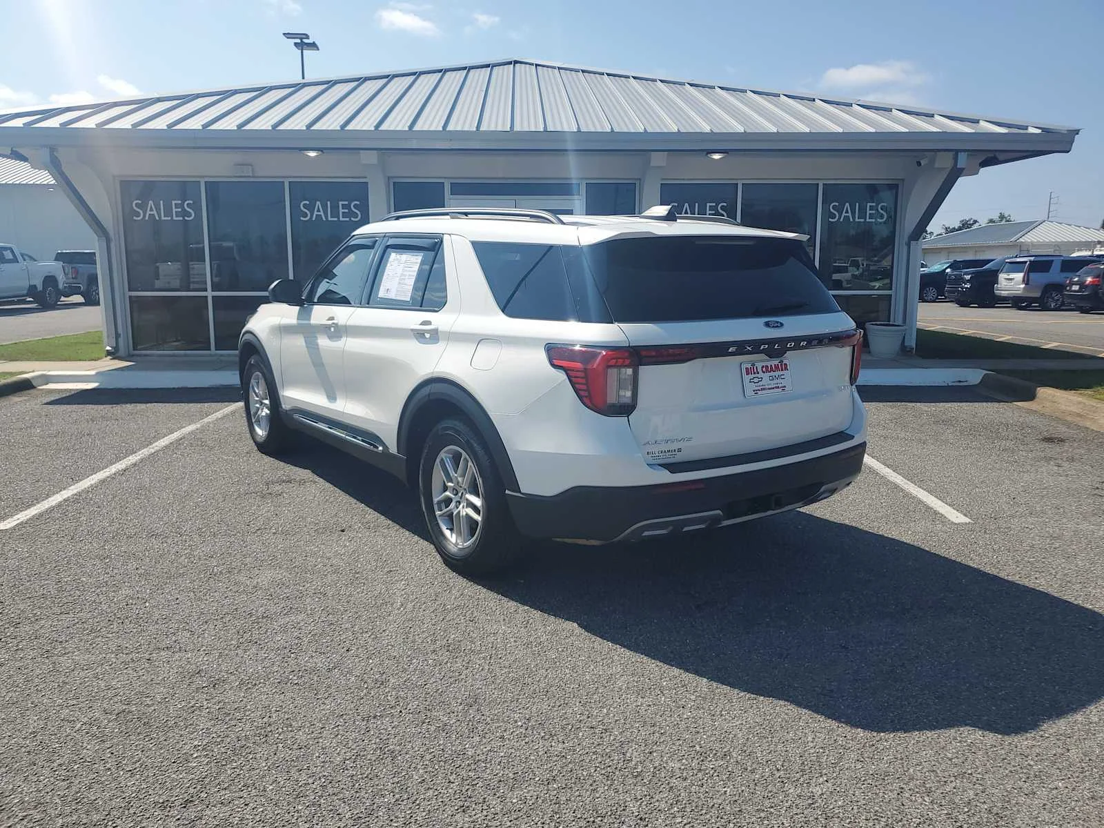 Used 2025 Star White Metallic Tri- Ford Active image 3