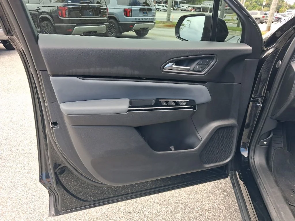 Used 2024  Honda Touring image 22