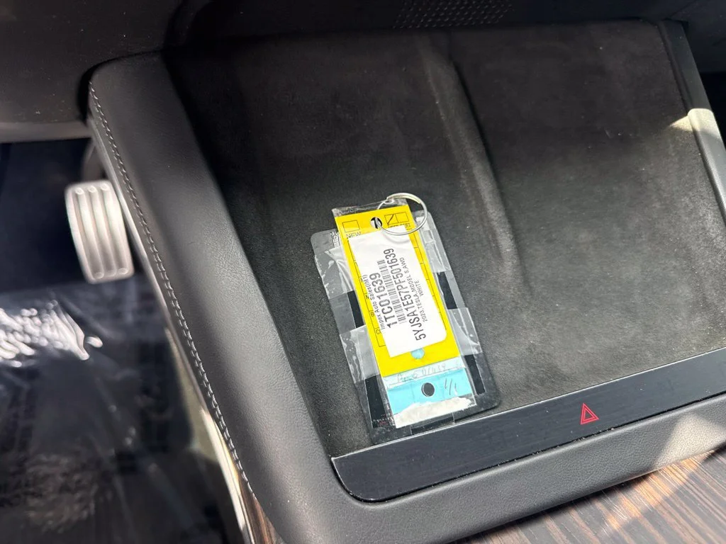 Used 2023 White Tesla Base image 28