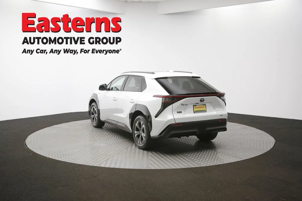 Used 2023 White Toyota XLE image 64