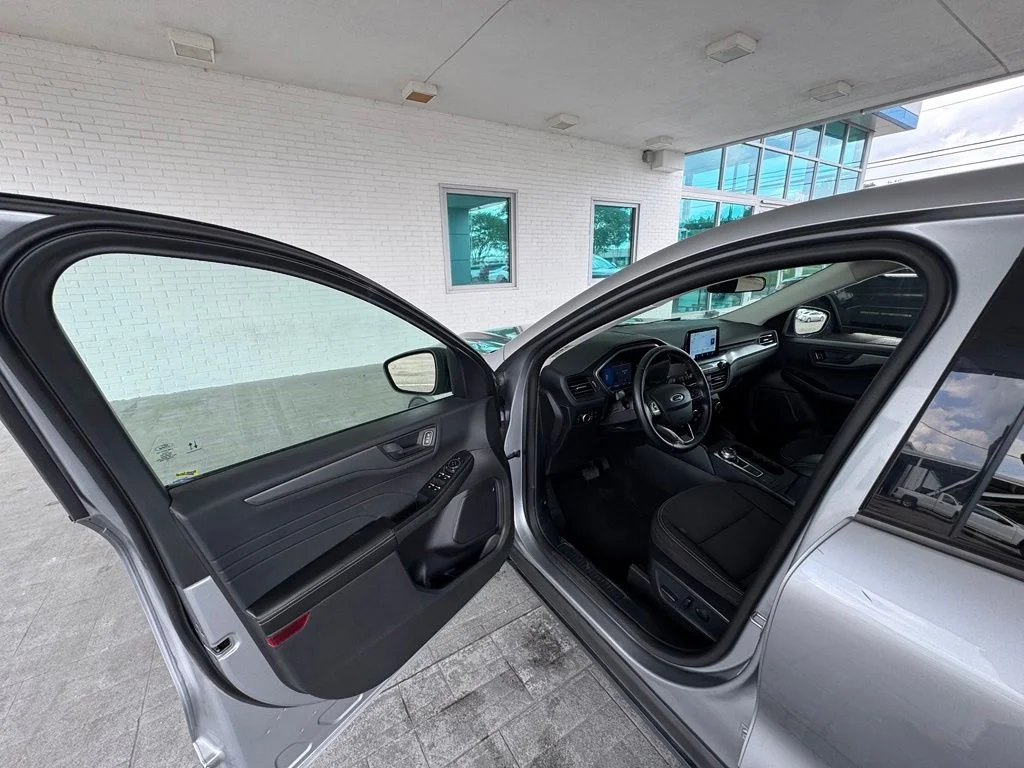 Used 2024 Silver Ford Active image 10
