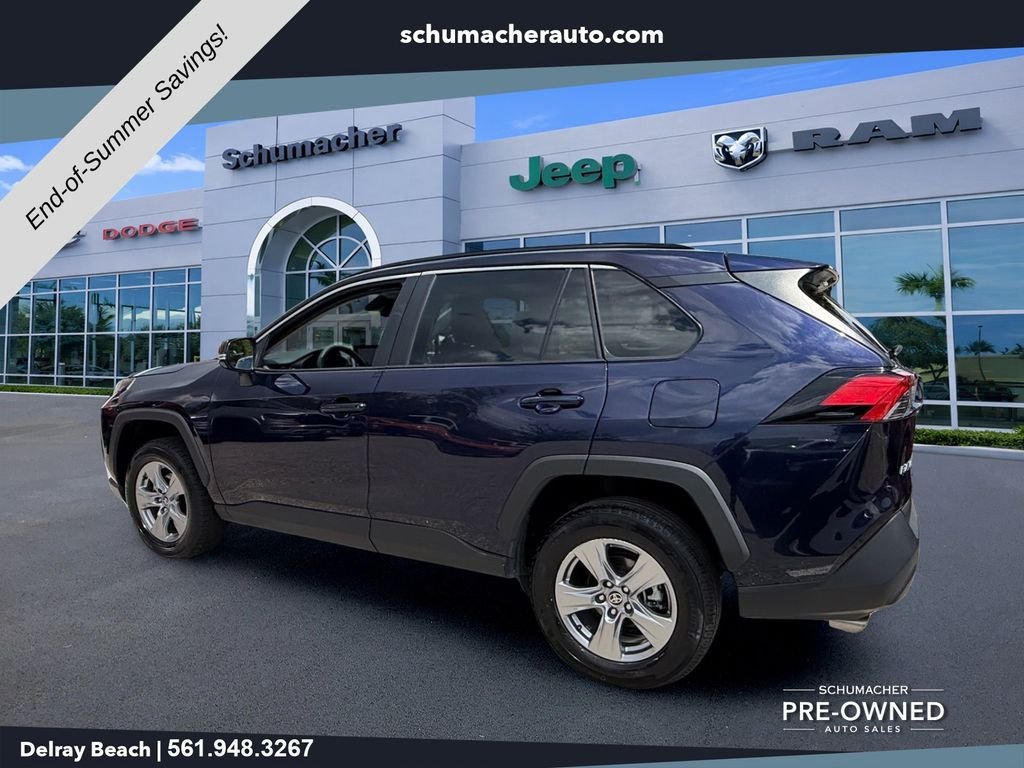 Used 2025  Toyota XLE image 5