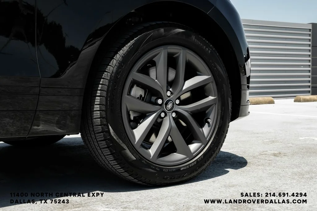 Used 2026 Black Land Rover Dynamic SE image 55