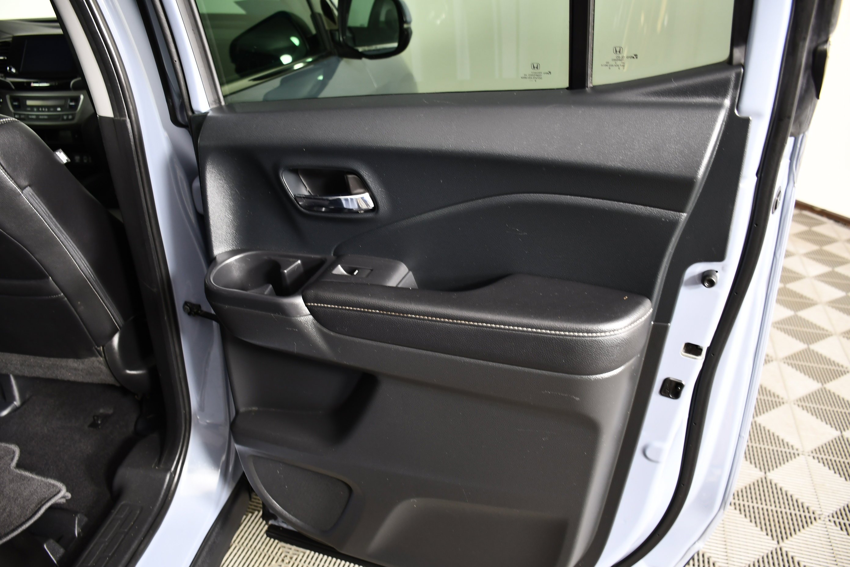 Certified Used 2023 Sonic Gray Pearl Honda AWD RTL image 46