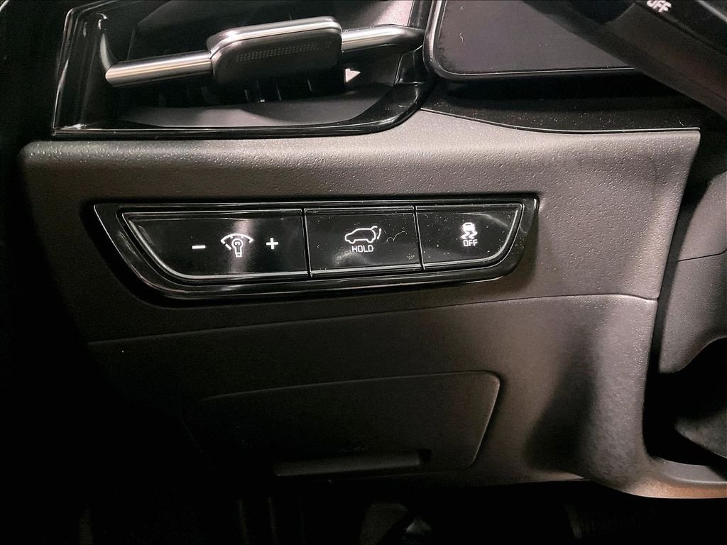Used 2025 Black Kia Wind image 26