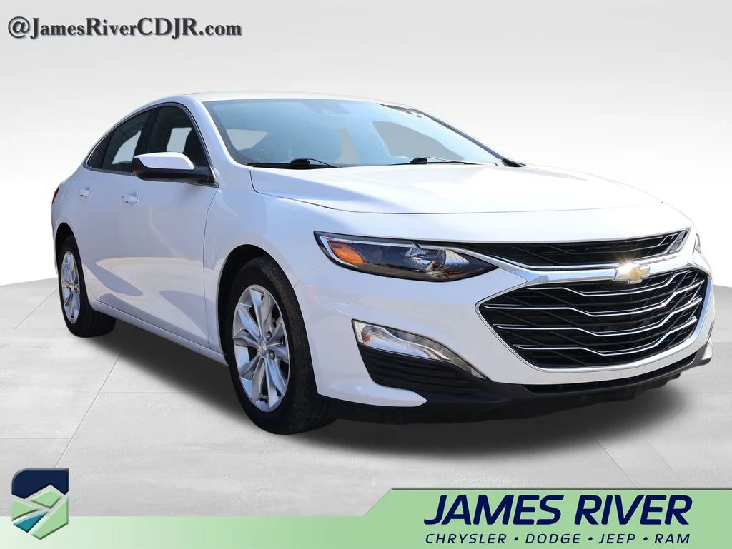 Used 2024 White Chevrolet LT image 6