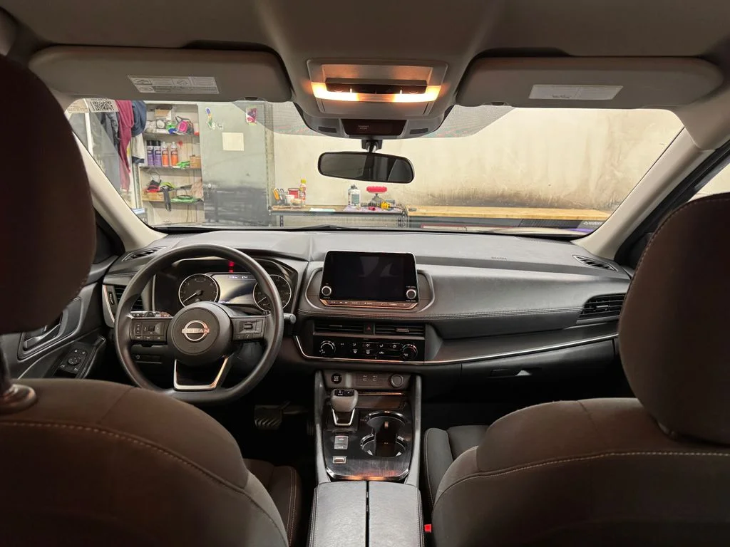 Used 2024 Gray Nissan S image 27