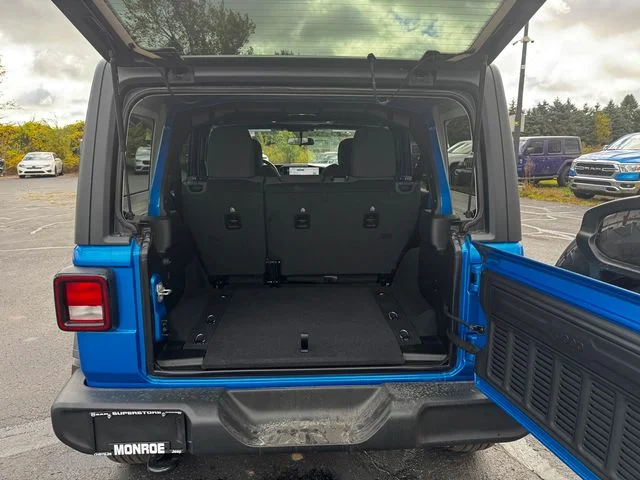New 2026 Hydro Blue Pearl-Coat Exterior Paint Jeep Sport image 17