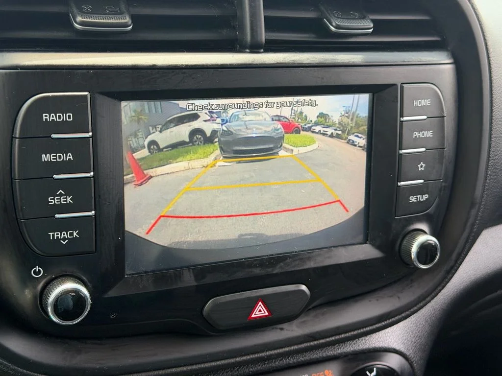 Used 2021 Silver Kia S image 23