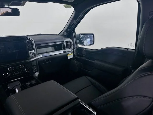 New 2026 Iconic Silver Metallic Ford Lariat image 24